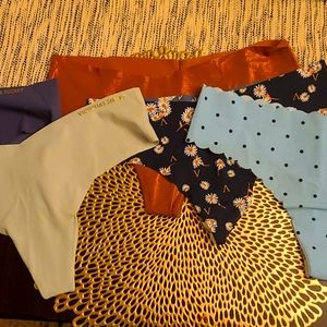 5 pairs of Victoria Secret panties M